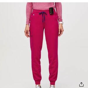 Figs NWT ultra rose medium petite